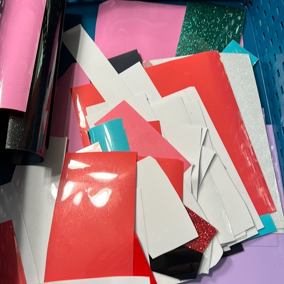 6oz Multicolored HTV Heat Transfer Vinyl Scrap Rescue Box - Picture 1 of 3